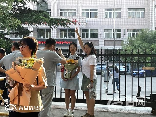 直擊高考：2024年高考落下帷幕 “顯眼包”花式接考排面拉滿