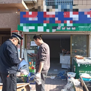 開(kāi)展節(jié)前大整治，扮靚市容迎“五一”
